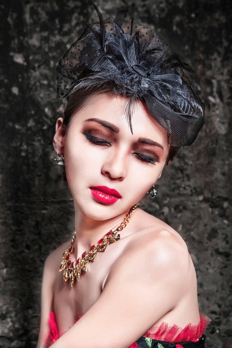 каждый старается подчеркнуть свою индивидуальность