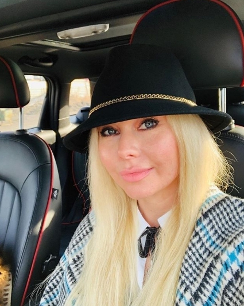 Елена Корикова