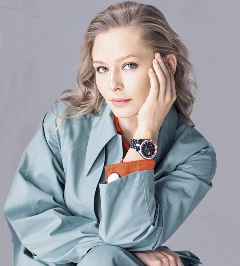 Юлия Пересильд. Стиль: Алена ПРЯМИКОВА Макияж: Любовь РАССОЛОВА Прически: Анна МИНАЕВА Дизайн: Эльвира МАРУХИНА (LETME CREATIVE AGENCY)