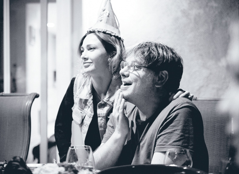 Евгения Брик и режиссер Валерий Тодоровский познакомились в 2002 году, а спустя четыре года стали мужем и женой