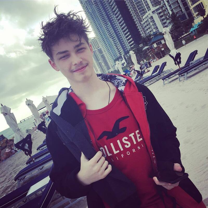 Сыну певицы уже 17 лет