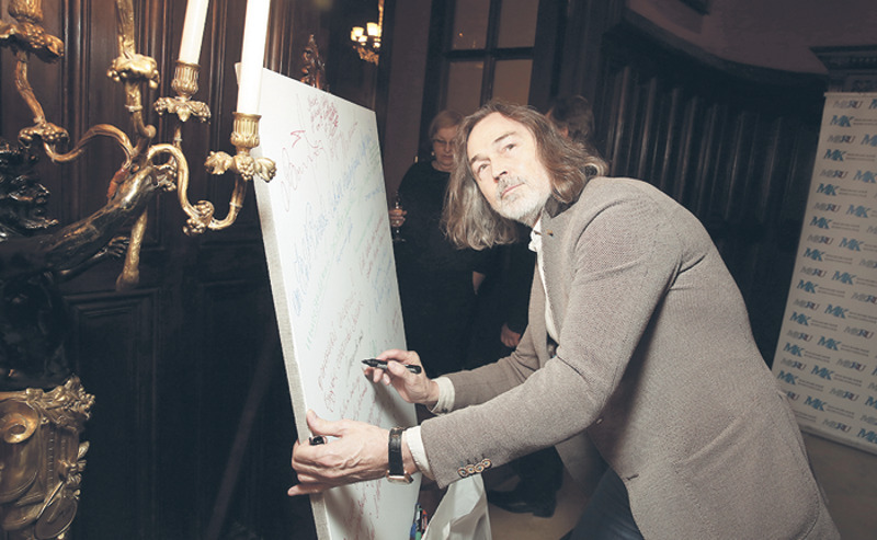 Никас Сафронов