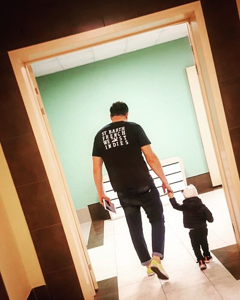 Максим Виторган отвел сына в бассейн, когда тому исполнилось три месяца