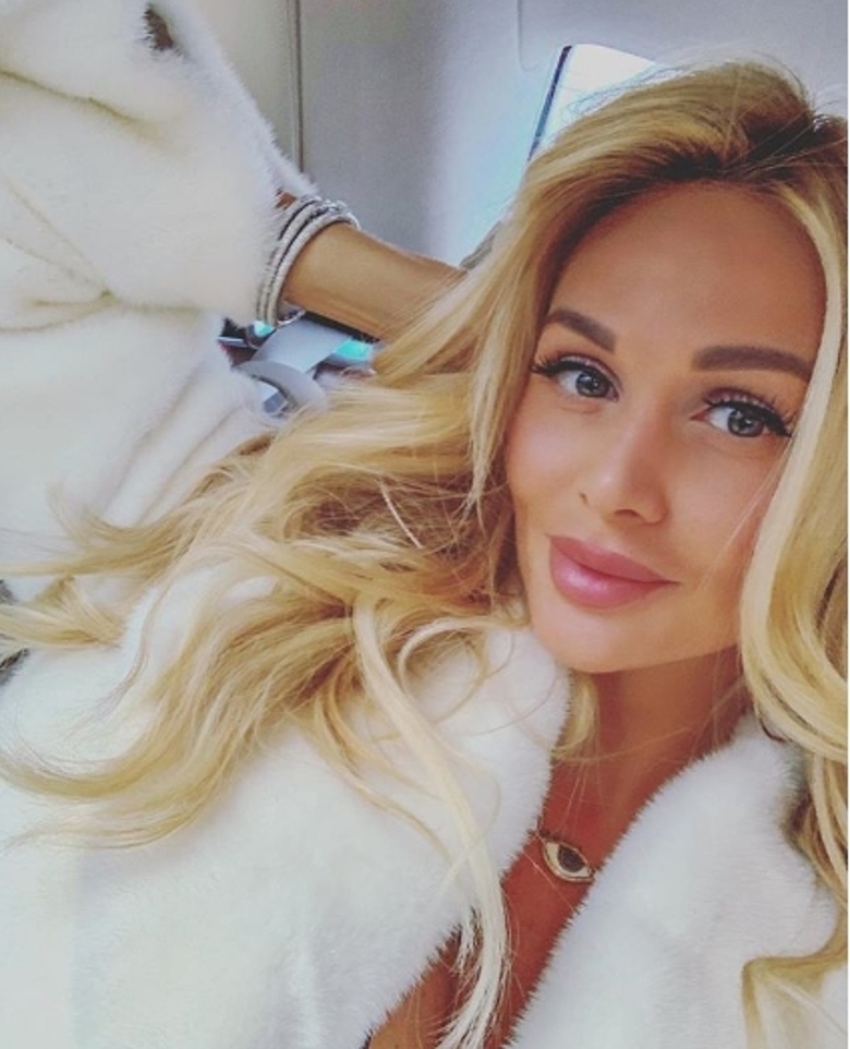 Виктория Лопырева