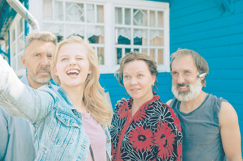 В фильме «Я худею» Елена Валюшкина стала киномамой актрисы Александры Бортич