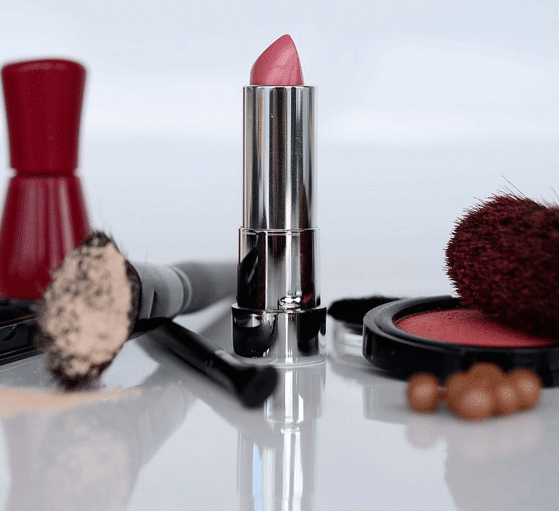 кистью можно наносить любое средство