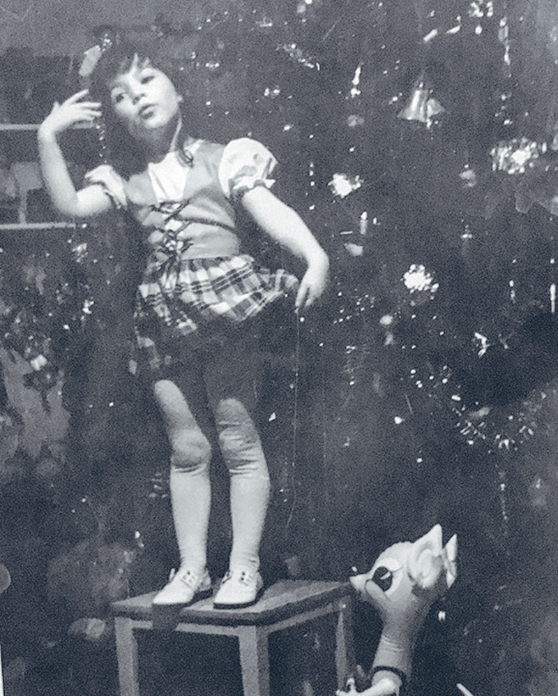 Алена Хмельницкая в детстве