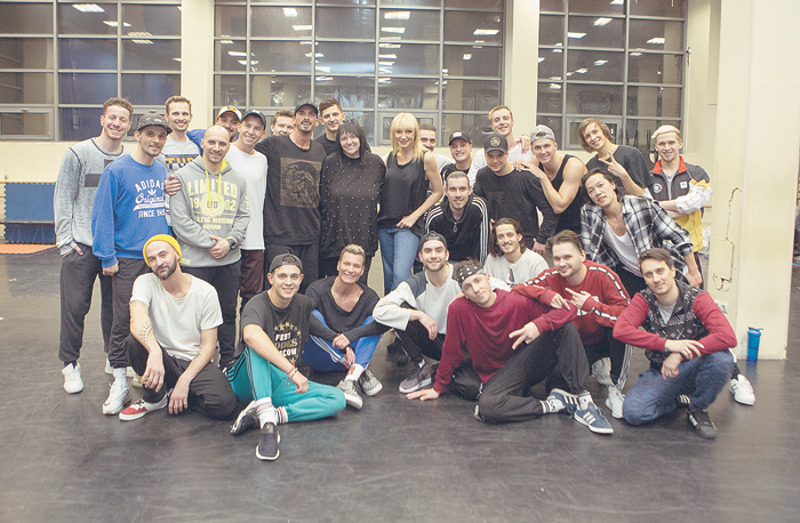 Алла Духова по-прежнему проводит в танцевальной студии почти каждый день