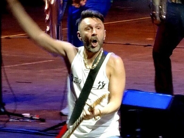 Сергей Шнуров высмеял конфликт Бера и Друзя