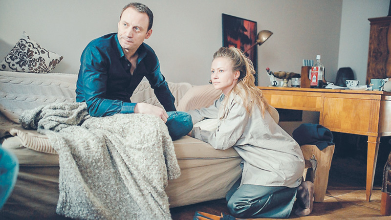 Анатолий Белый и Мария Миронова в сериальной драме «Садовое кольцо»