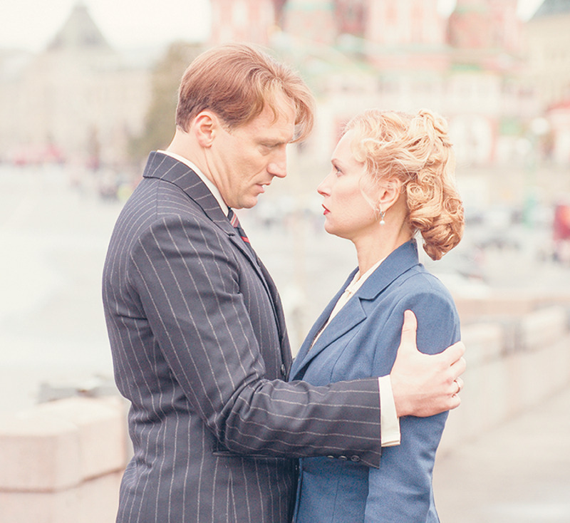 В фильме «Орлова и Александров» Анатолий Белый и Олеся Судзиловская перевоплотились в легендарную советскую кинопару