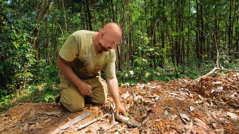 "Я очень люблю цирк. А театр ненавижу, даже презираю. По идейным соображениям"