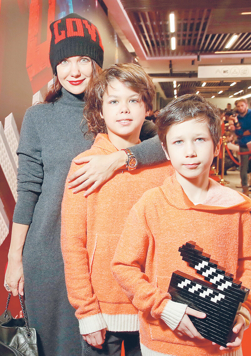 Екатерина Климова с сыновьями Матвеем и Гордеем