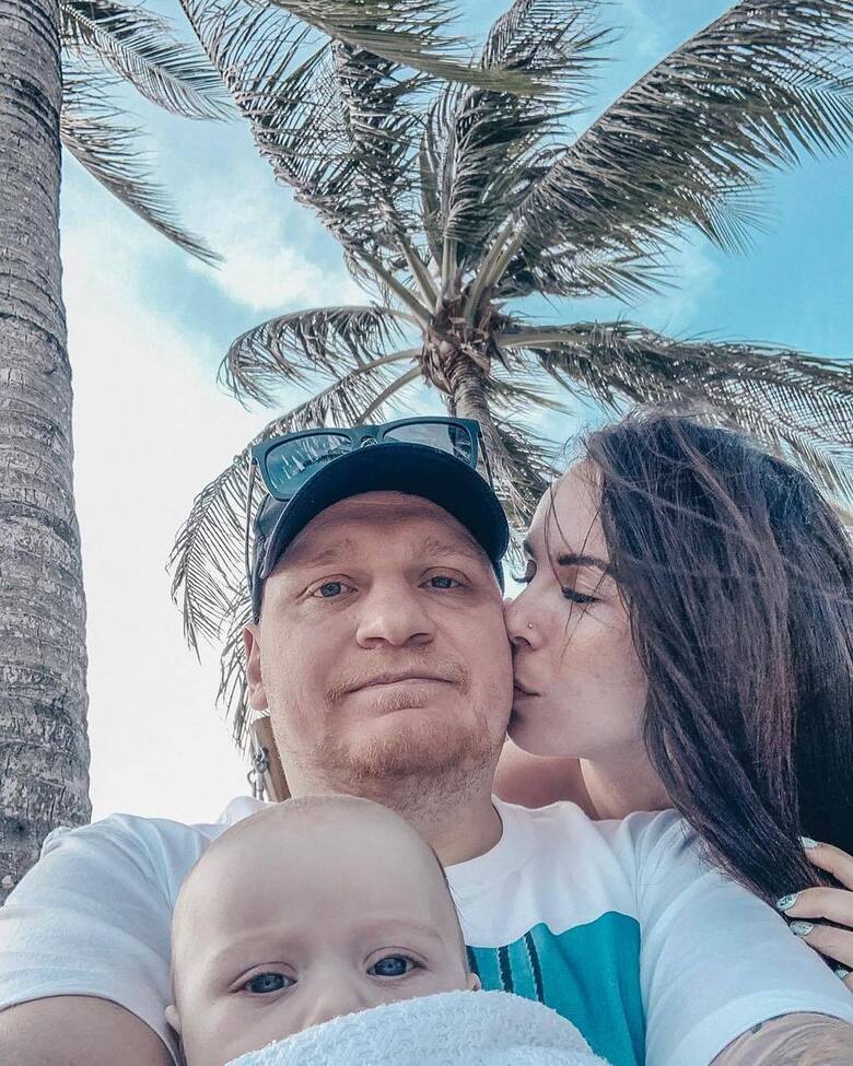 Сергей Сафронов с Катей и Алисой