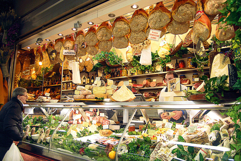 На флорентийском центральном рынке глаза гурманов просто разбегаются