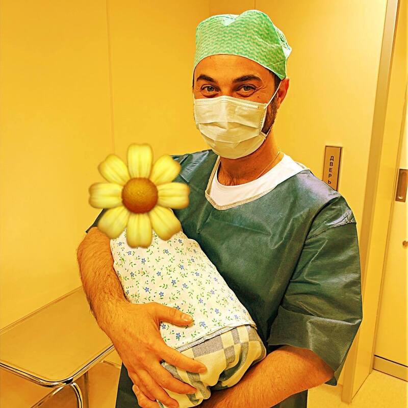 Демис Карибидис с сыном