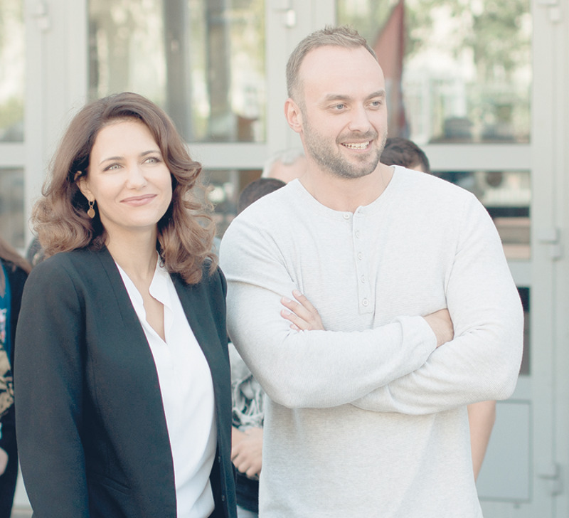 Максим Щеголев и Екатерина Климова уже снимались вместе в картине Михаила Туманишвили «Второе дыхание». Спустя десять лет в сериале «Молодежка» коллеги в очередной раз стали партнерами на съемочной площадке