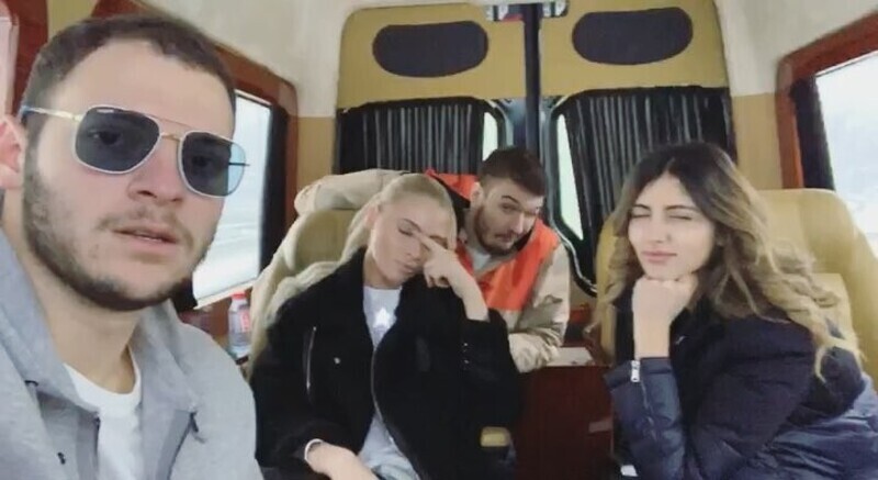 Алена Шишкова с друзьями