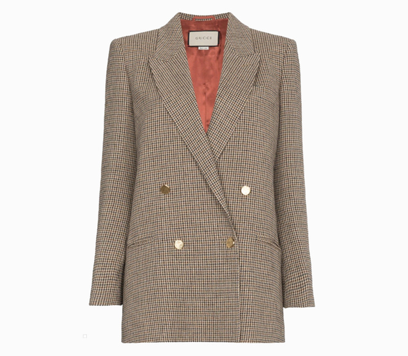 Пиджак с мужского плеча в тренде уже несколько сезонов