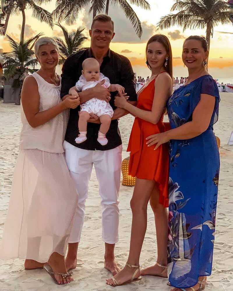 Бабушки - вот настоящие няньки