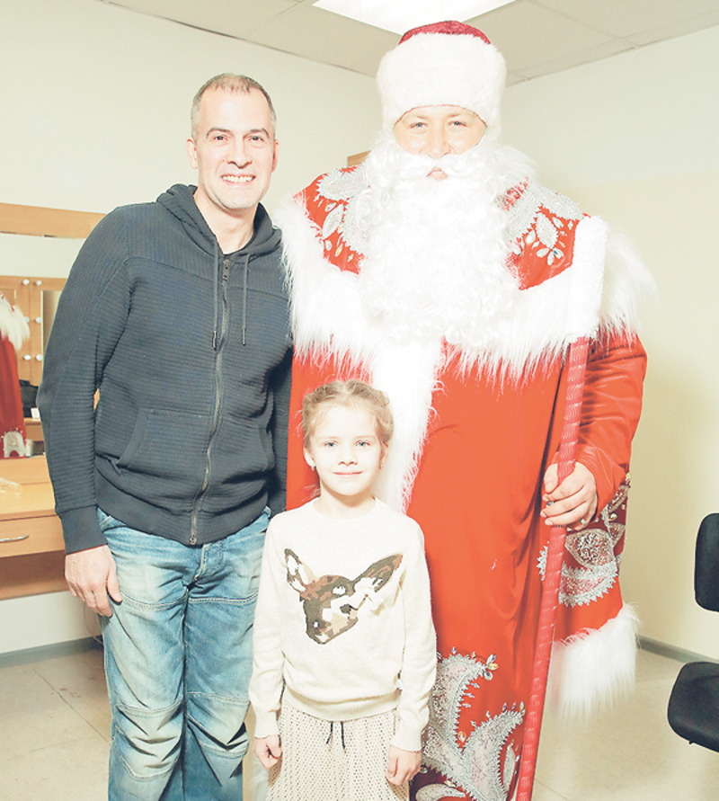 Стас Дужников в образе Деда Мороза