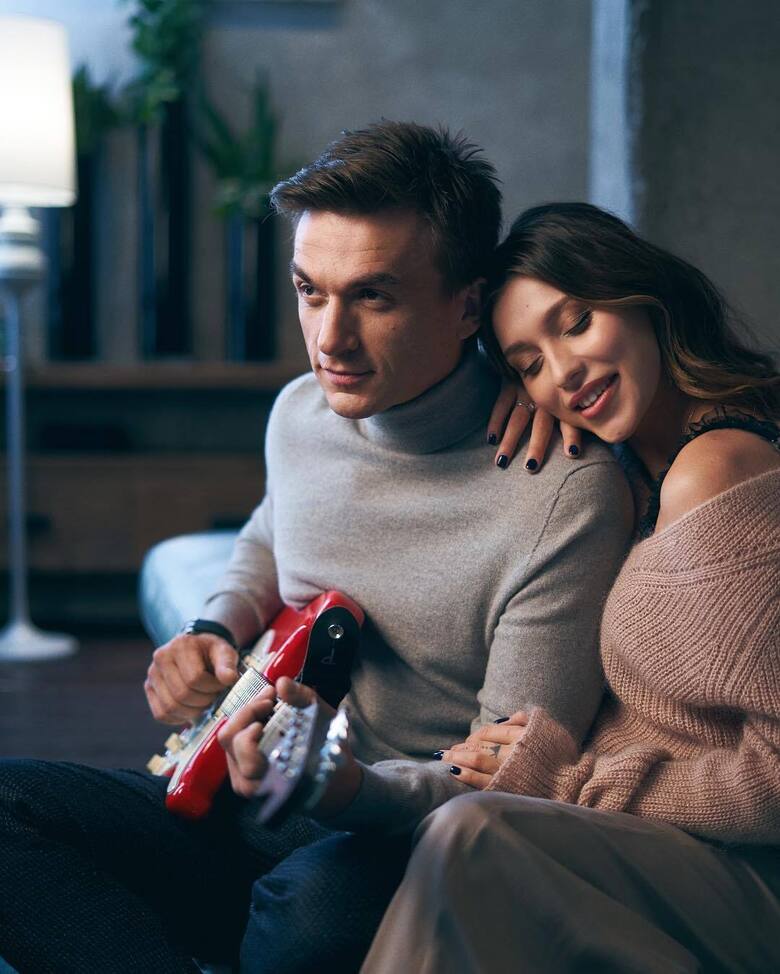 Влад Топалов и Регина Тодоренко только начинают понимать, что они теперь родители