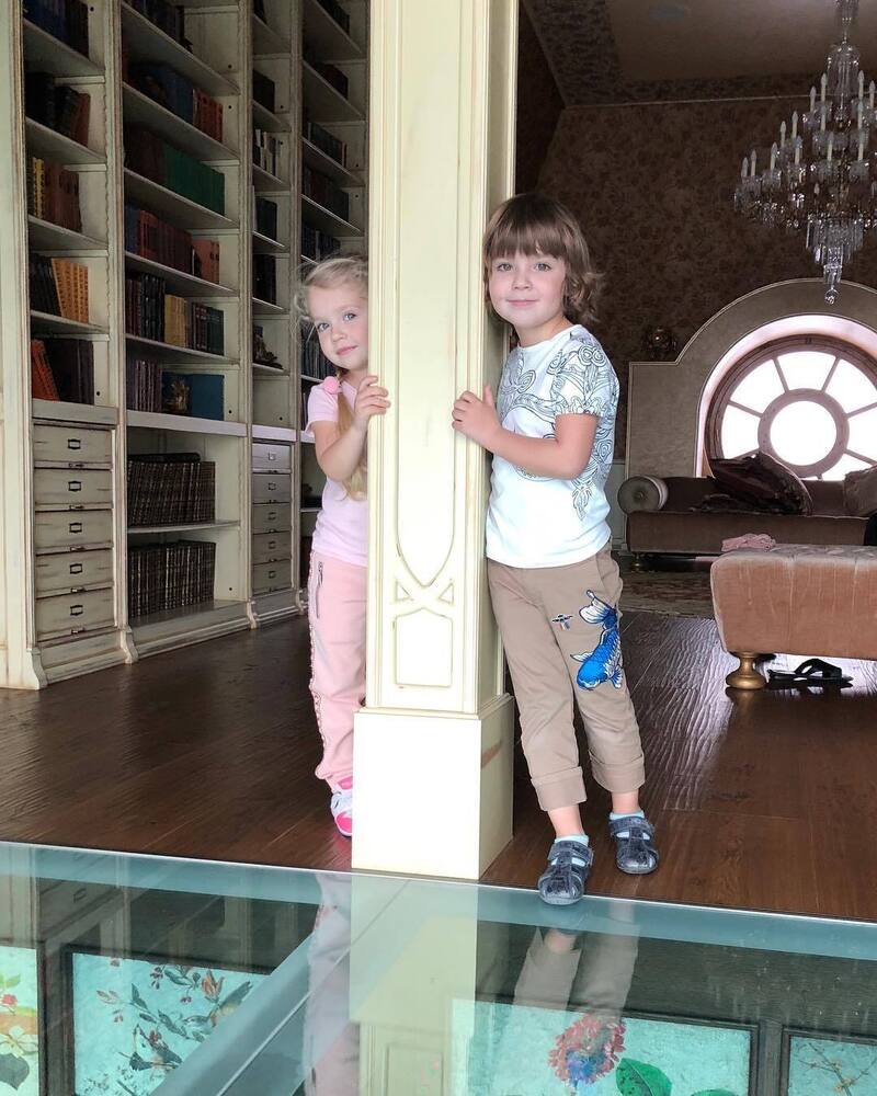 Дети в семье Пугачевой растут очень образованными