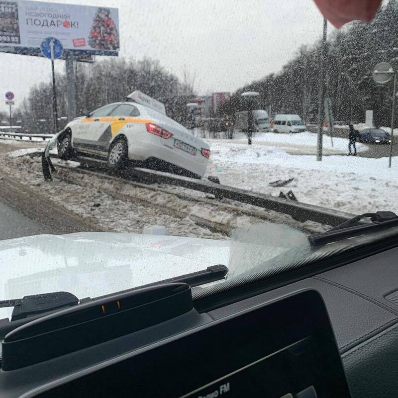 Авария случилась по вине таксиста