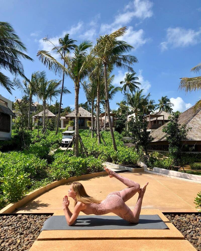 Этой позой Глюк'oza вызвала бурные обсуждения