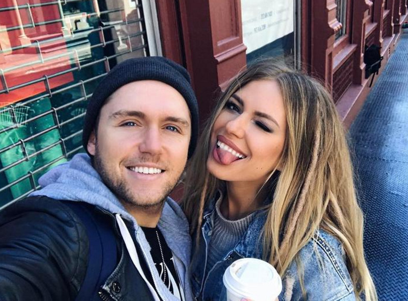 Осенью Влад Соколовский развелся с Ритой Дакотой. Девушка выяснила, что муж ей постоянно изменял