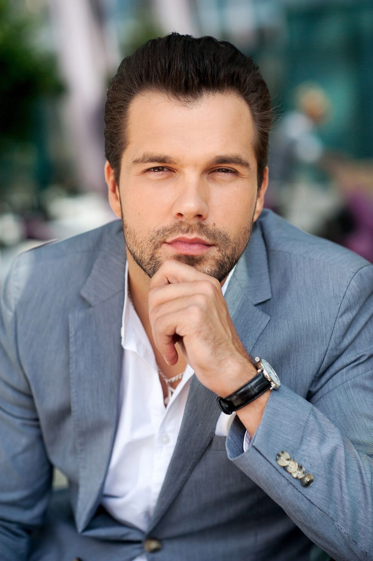 Певец Александр Балыков