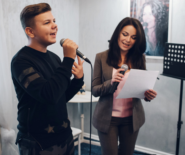 В пении очень важна постановка голоса и дыхания