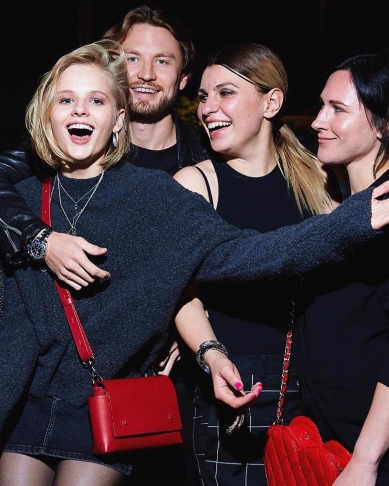 Александра Бортич на вечеринке