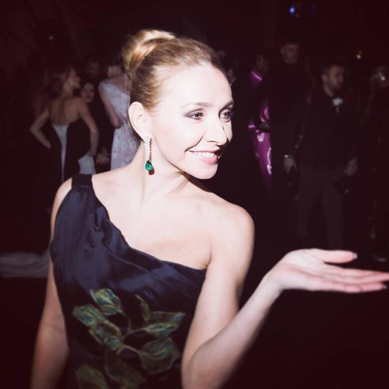 Татьяна Навка в платье от Валентина Юдашкина