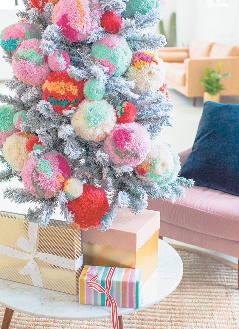 Сделать винтажные украшения можно и своими руками