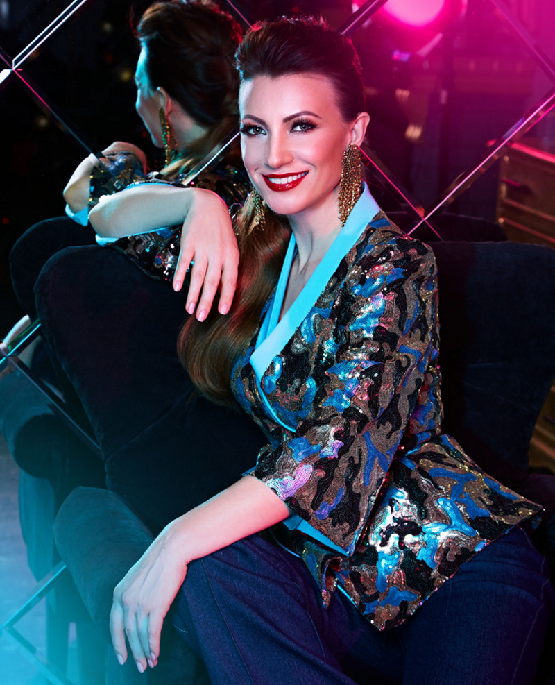 Алина Делисс считает, что прививать детям любовь к чтению проще всего собственным примером