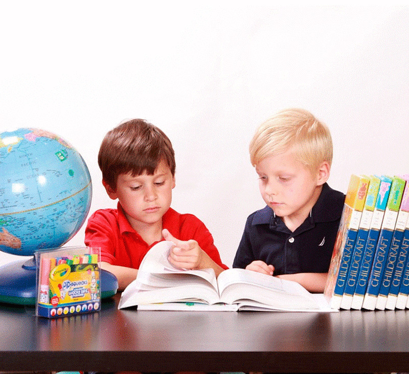 Увлечь ребенка можно только тогда, когда он будет воспринимать чтение как игру