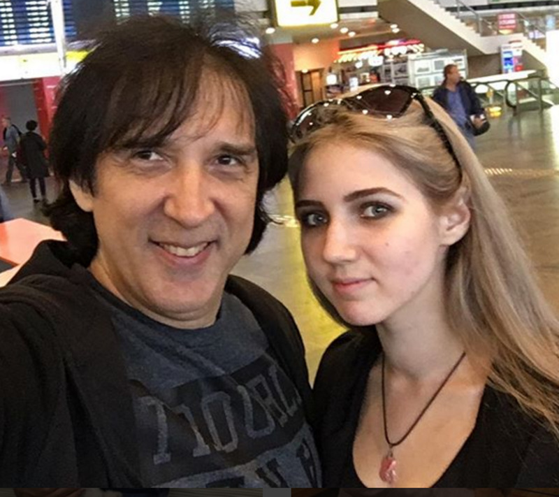 С внебрачной дочерью Настей