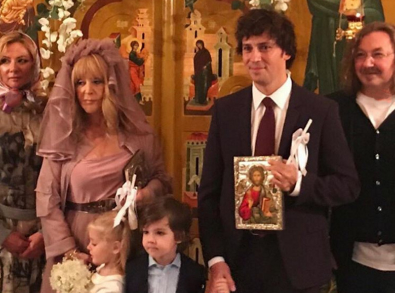 Алла Пугачева и Максим Галкин во время венчания