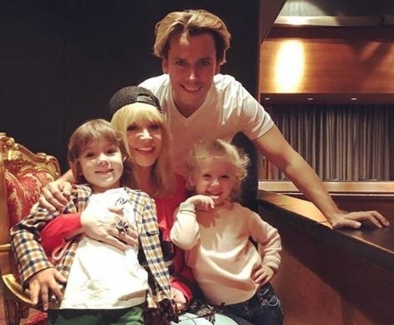 Алла Пугачева и Максим Галкин с детьми