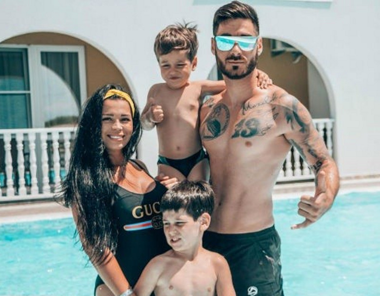 Юлия и Тигран Салибековы с детьми