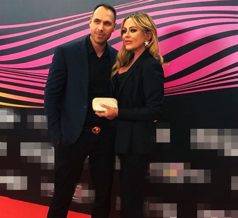 Юлия Началова с избранником Вячеславом