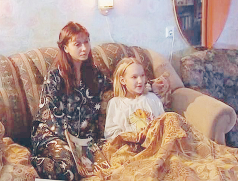 Впервые на съемочной площадке Полина оказалась еще в школьном возрасте. Она сыграла в третьем сезоне сериала «Бандитский Петербург»