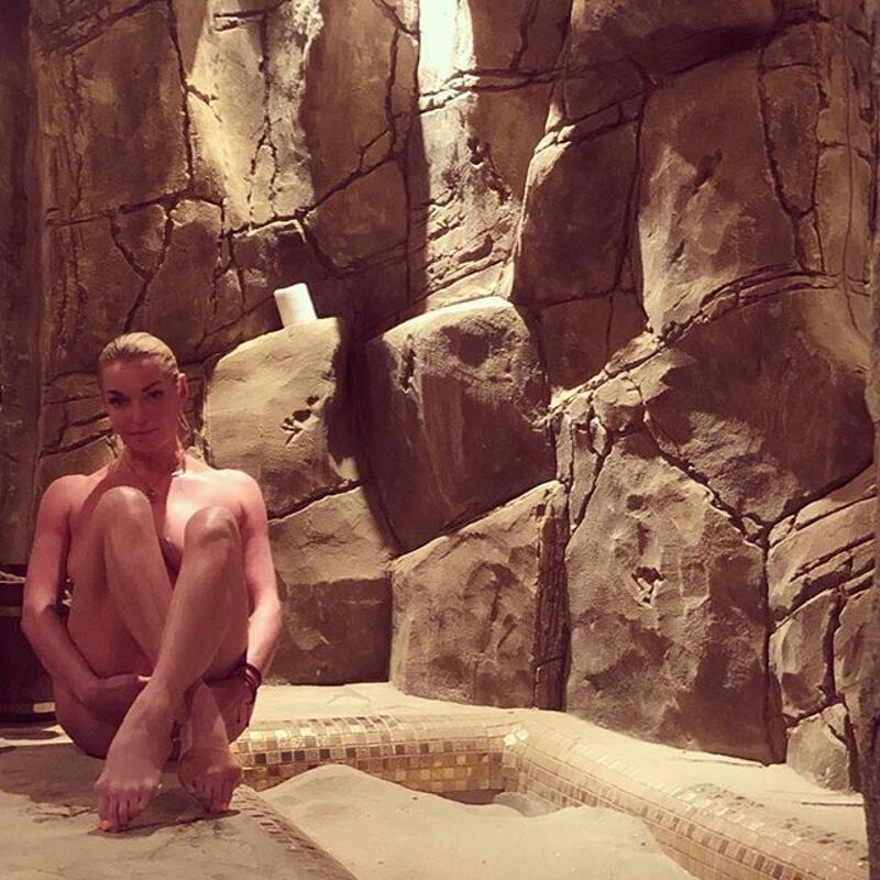 Балерину называют "эскортницей"