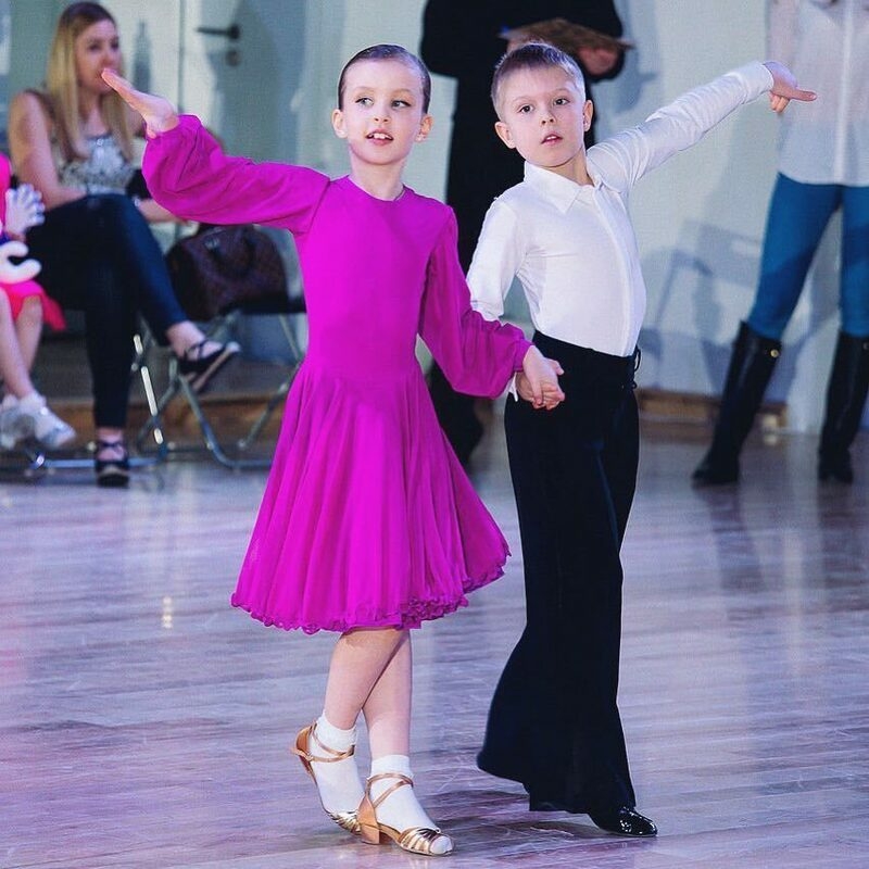 Анна Пересильд с партнером на конкурсе