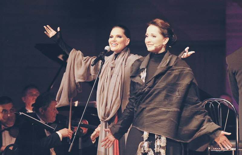 У Нины Шацкой и Ольги Кабо есть уже две совместные музыкально-поэтические программы. В ближайшее время артистки представят третью