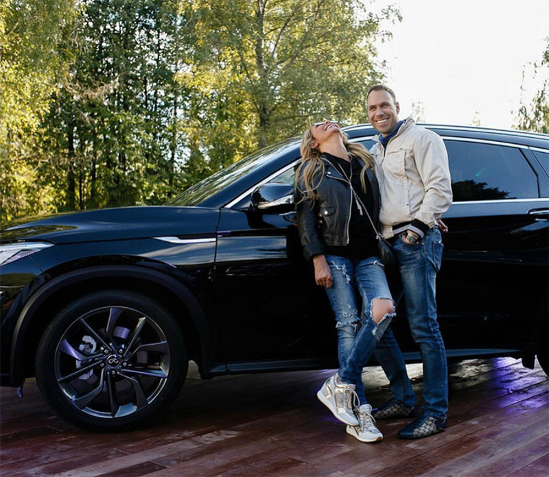 Сейчас у пары конфертно-букетный период