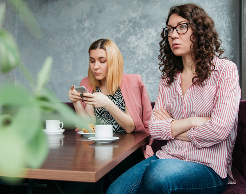 Иногда общение с друзьями не помогает