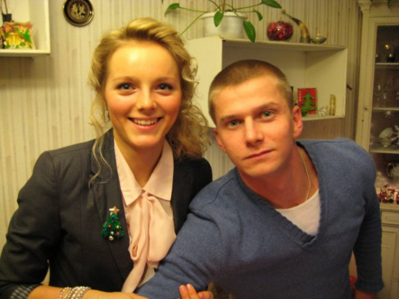 Роман Курцын отказывается комментировать личную жизнь. Тем не менее известно, что со своей будущей супругой Анной Назаровой он познакомился в Ярославском театральном институте. Пара вместе с 2003 года. В 2017 году у них родился сын