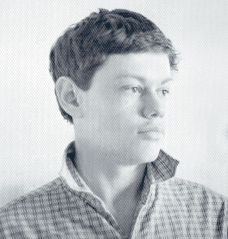 Юный Коля Караченцов — выпускник школы-студии МХАТ